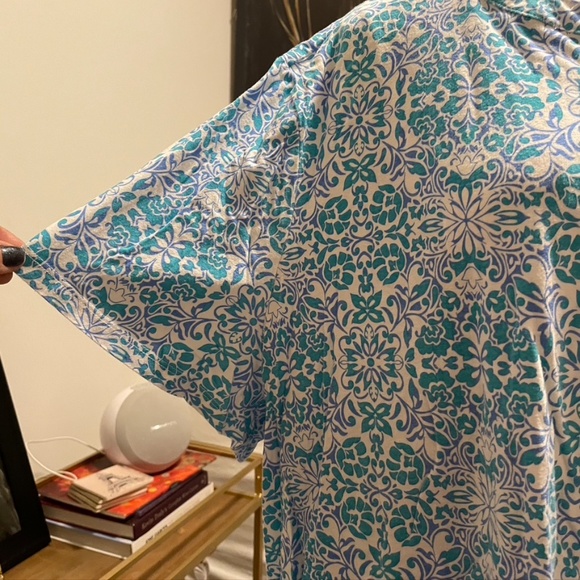 FADED GLORY | BLUE PRINT TOP | PLUS SIZE 4X - Picture 3 of 6